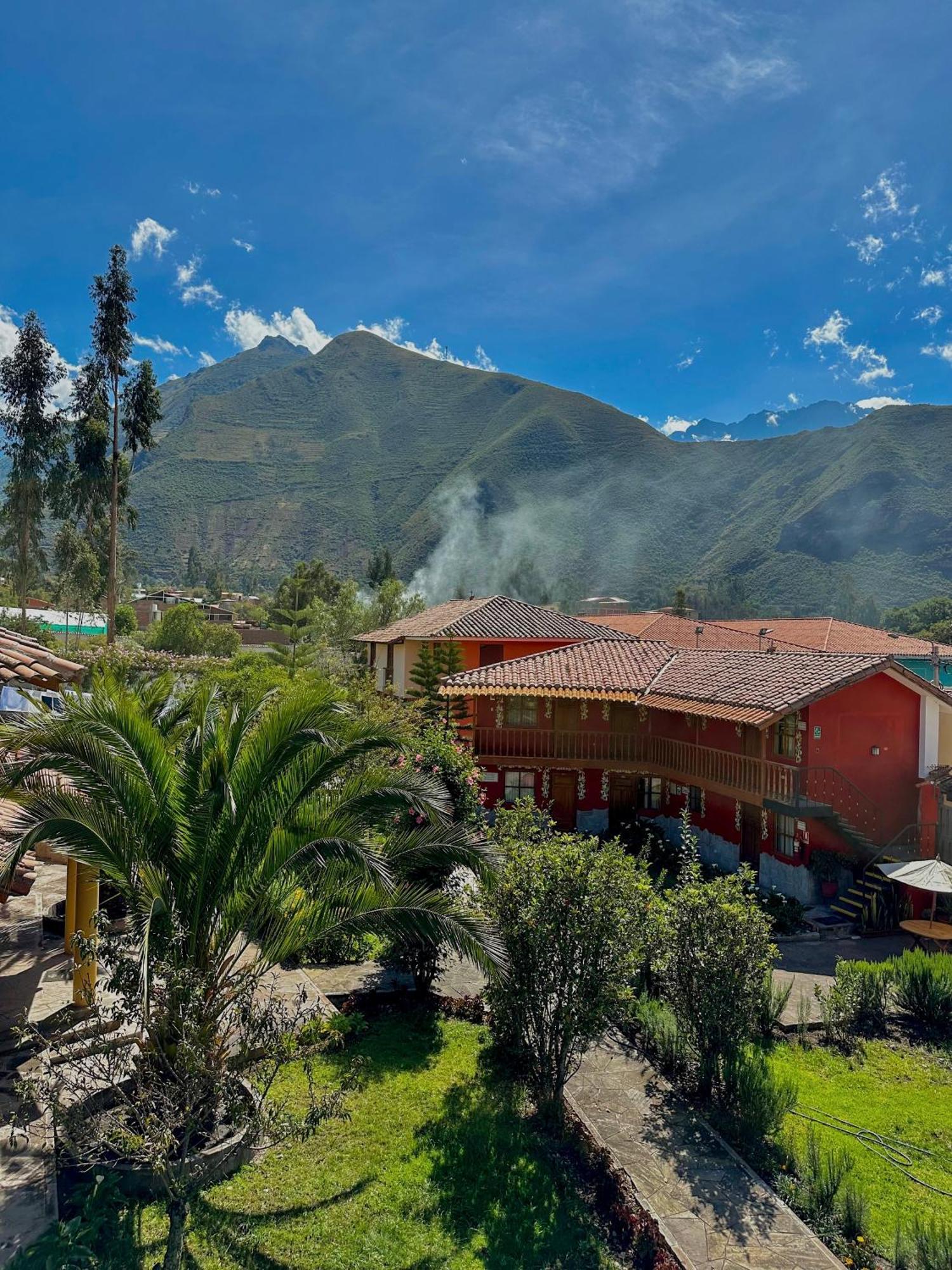 Hotel Mabey Urubamba Exterior photo