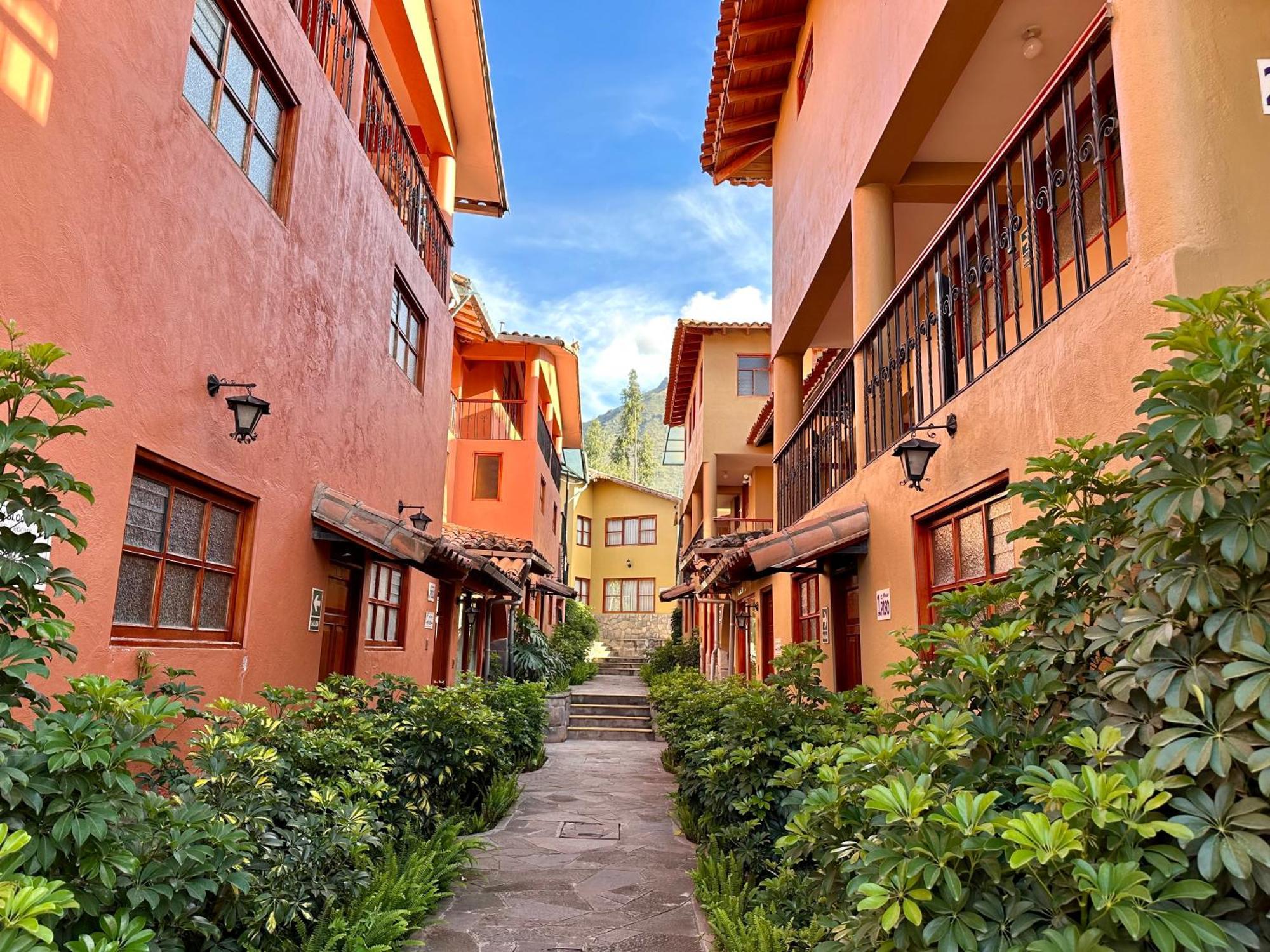 Hotel Mabey Urubamba Exterior photo